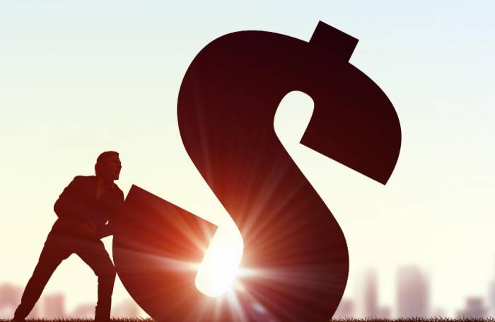 "Escalating Multi-Air Tug-of-War Intensifies Hong Kong Stock Market Volatility"